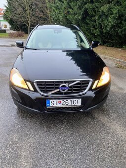 VOLVO XC60 2,4D AWD - 3