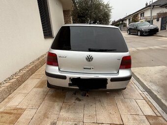 Predám Volkswagen Golf 1.6 benzín - 3