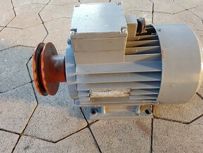 Predám el.motor 3kW 2860ot a 2,2kW 2900ot - 3