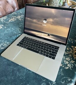 Macbook Pro 15” 2018, TouchBar, 32GB, 2.9 GHz, i9, 1TB - 3