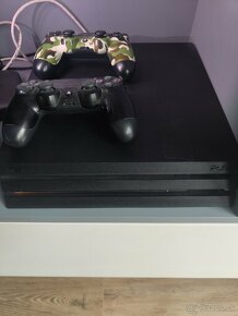 Playstation 4 Pro - 3