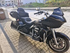 Harley Davidson Road Glide Ultra - 3