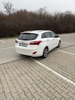 Predám Hyundai i30 combi - 3