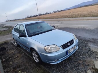 Hyundai Accent - 3