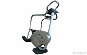 Profesionálny Stepper TECHNOGYM EXCITE 700 LCD TV - 3