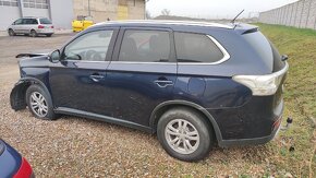 Mitsubishi Outlander 2015 HAVAROVANÉ - 3