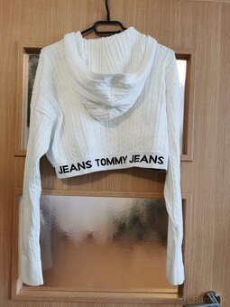 Krátky svetrík Tommy Jeans - 3