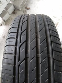 215/55 R 17 94 V letné. - 3