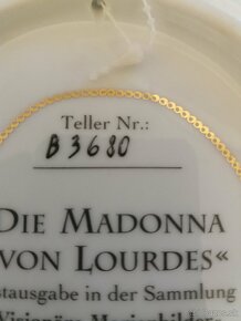 Porcelánový tanierik na stenu cena 30€ /osobný odber v BA/ - 3