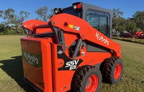 Kubota SSV65 - 3