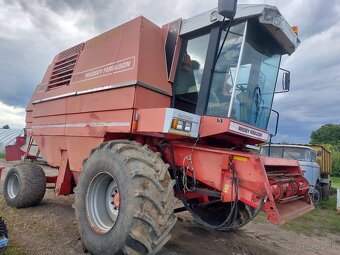 Obilny kombajn MASSEY FERGUSON 40RS - 3