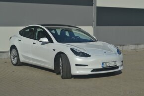 TESLA MODEL 3 - 3