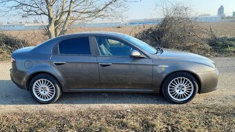 Alfa Romeo 159 - 3