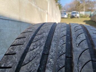 Predam 2ks pirelli 245 40 r18 letne - 3