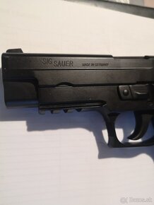 Predám pištoľ SIG SAUER - 3