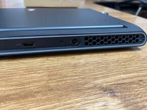 Alienware m17 r5 - 3