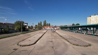 Pozemky na autobusovej stanici v Leviciach - 3