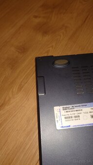 Retro notebook s Windows 98 licenciou - 3