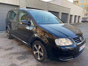 Volkswagen Touran 1.9TDi Highline - 3