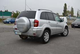 Toyota RAV4 2.0 D-4D 5D Terra - 3