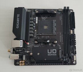 GIGABYTE A520I AC + Ryzen 5 5600 - 3