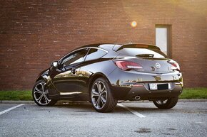 Opel Astra GTC 2.0 CDTI - 3