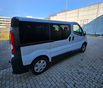 Opel Vivaro Passenger 2.0 84KW 2013 9 miest - 3