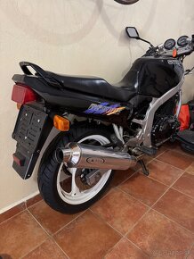 Predám havarovanú SUZUKI GS500E - 3