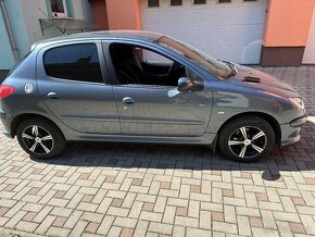 Predám Peugeot 206 - 3