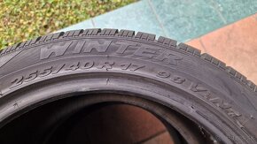 255/40 r-17 Zimne - 3