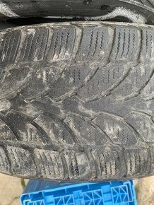 Predám 2ks zimné pneumatiky BRIDGESTONE 205/55 R16 - 3