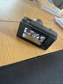 predám vlogovací fotoaparát SONY ZV-1 - 3