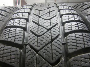 R17 Zimná sada GOLF rozteč 5x112 205/50R17 PIRELLI - 3