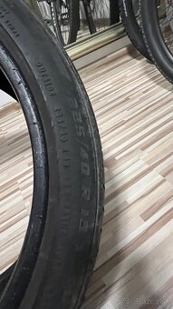 225/40R18 Letne - 3