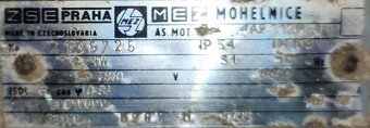 Asynchrónny elektromotor MEZ Mohelnice  AP112M-2sA - 3