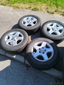 Volkswagen 235/65 r17 - 3