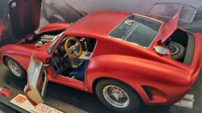 Hot Wheels Elite 1:18 Ferrari 250 GTO Limited - 3