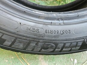 Špičkové, prakticky nejazdené zimné Michelin - 205/60 r16 - 3