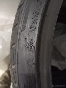 Rezervované 225/35 r19 goodride zupersnow - 3