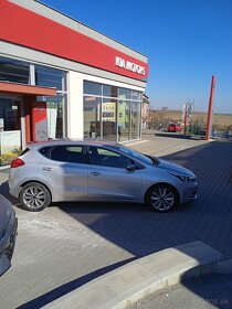 Kia Ceed 1.6 CRDi GT-Line - 3