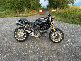 Ducati Monster 1100S - 3