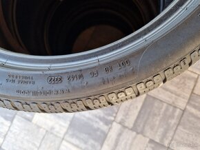 235/40 R19 96V - 3