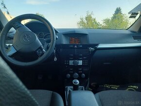 Rozpredám Opel Astra H Sedan 1.7CDTi 74kw M6 2008 - 3