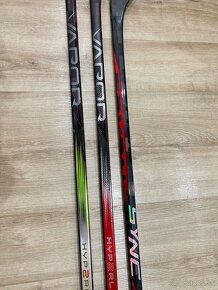 NOVÉ HOKEJKY - 77 - 82 - 95 FLEX - BAUER HYP2R + BAUER SYNC - 3