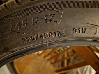 Michelin Primacy 4 225/45 R17 - 3