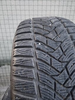 Predám zimné pneumatiky Dunlop 215/55R16 - 3