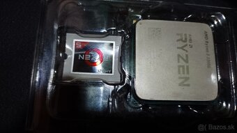 AMD RYZEN 3 3200G - 3