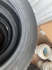 Nokian 185/60 r15 - 3