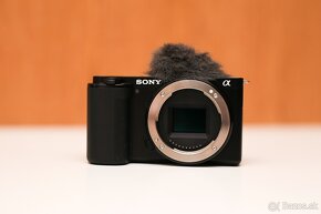 Sony ZV-E10 + Sigma 18-50mm f/2,8 DC DN - 3