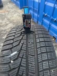 215/50 R17 zimne Hankook - 3